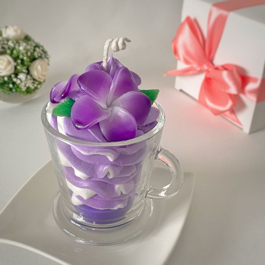 bougie-delice-gourmande-chantilly-monoi-violette